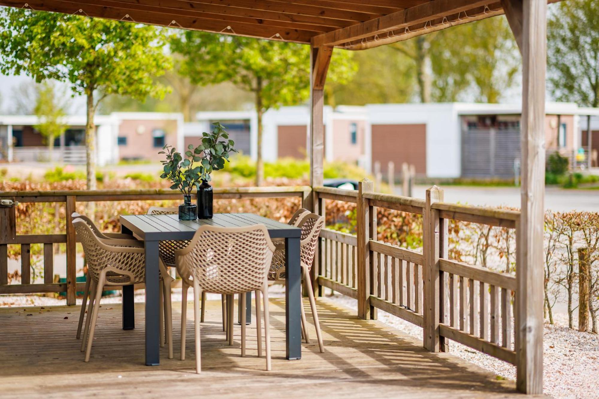 Vakantiepark Eiland Van Maurik Habitación foto